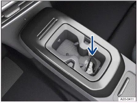 Fig. 1 Dans la console centrale : fonction de démarrage